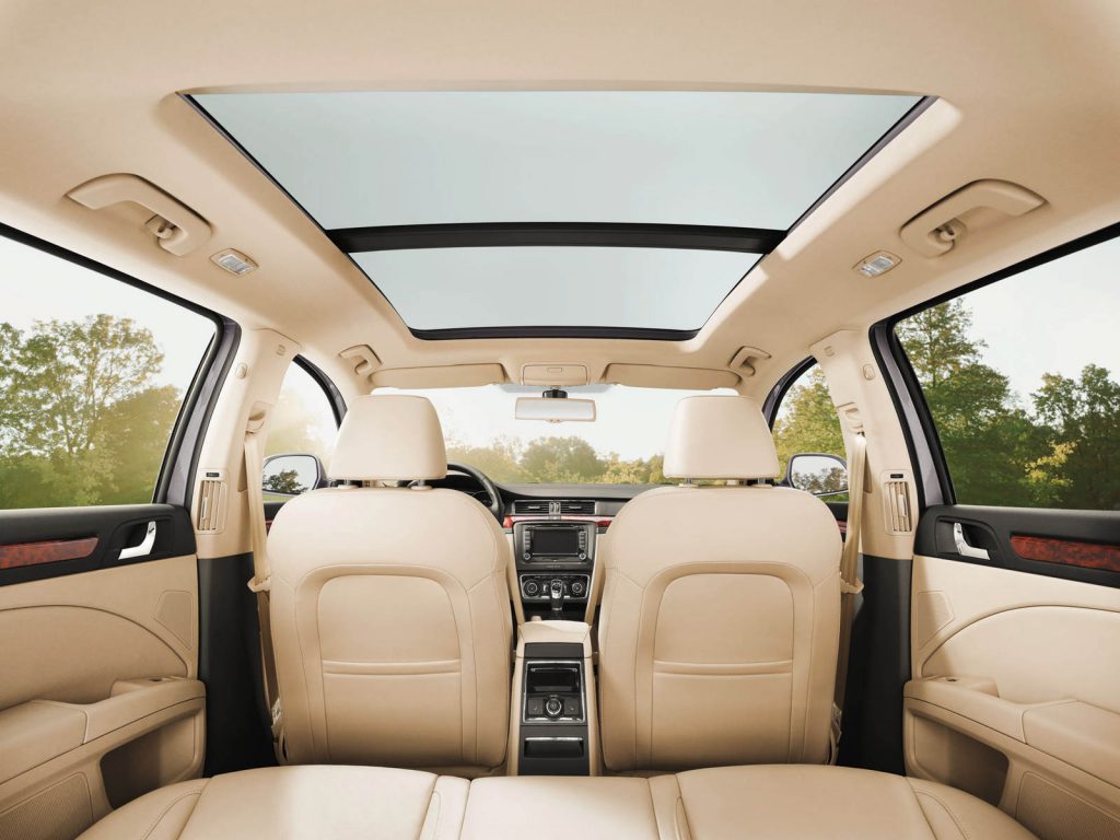 Cửa sổ trời trên xe hơi - liệu có cần thiết ?